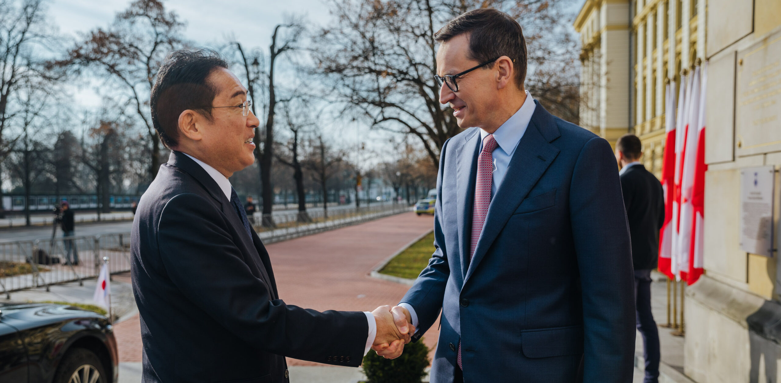 Premier Japonii Z Wizyt W Polsce Spotka Si Z Premierem Morawieckim