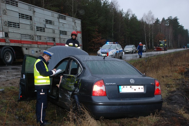 Człuchów dwa wypadki rozbite auta i wóz strażacki 3