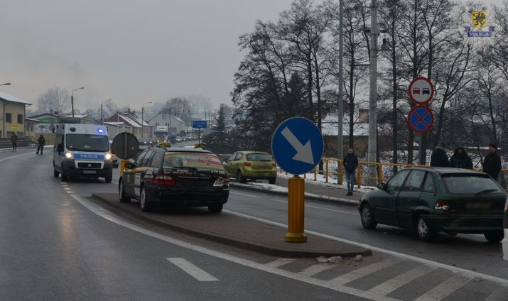 WEJHEROWO - ZDERZENIE CZTERECH SAMOCHODÓW NA DRODZE KRAJOWEJ W GOŚCICINIE 2