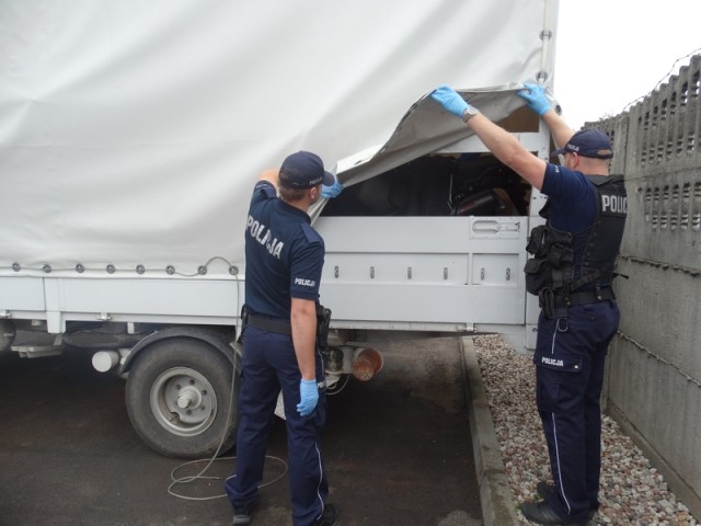 KWP GDAŃSK - POLICJANCI ODZYSKALI 16 MOTOCYKLI SKRADZIONYCH Z SALONU W O