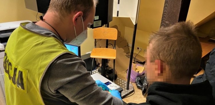 Zatrzymany dwudziestolatek (Fot. KPP Bytów)