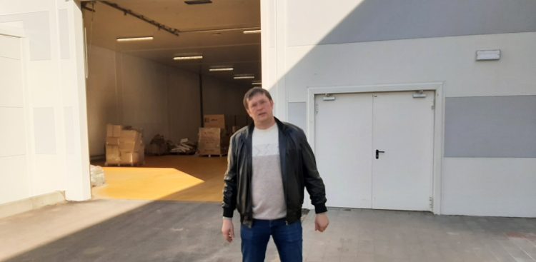Maksym Drozd organizuje pomoc swoim rodakom z Ukrainy (Fot. Radio Gdańsk/Przemysław Woś)