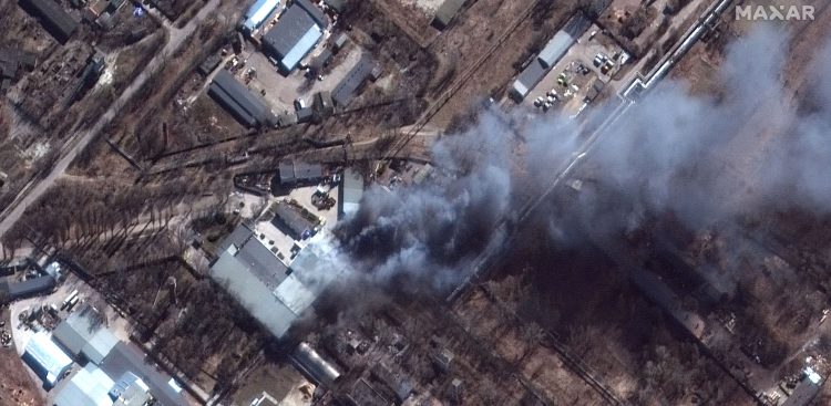 Satelitarne zdjęcie  Czernihowa (Fot. MAXAR TECHNOLOGIES/PAP/EPA)