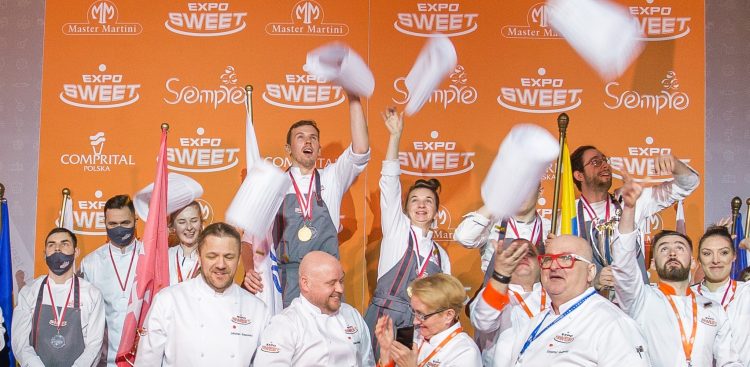 W środku zwycięzcy konkursu ze Słupska (Fot. Michał Gimitruk/Kaiser Patisserie)