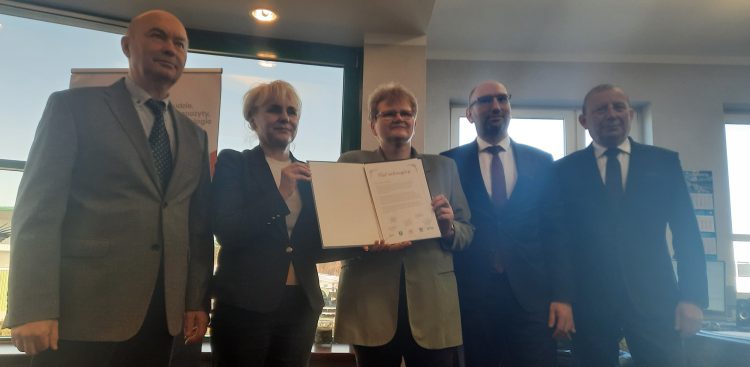 Podpisanie porozumienia Markos z ZSTiO w Ustce (Fot. Radio Gdańsk/Kinga Siwiec)