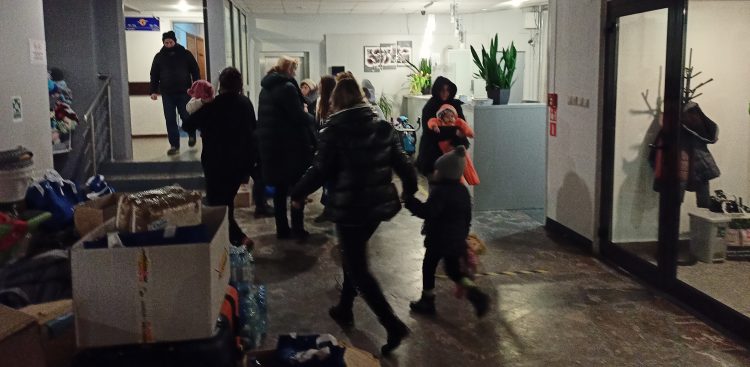 Przybycie dzieci do OW Radość (Fot. Radio Gdańsk/Krzysztof Nałęcz)