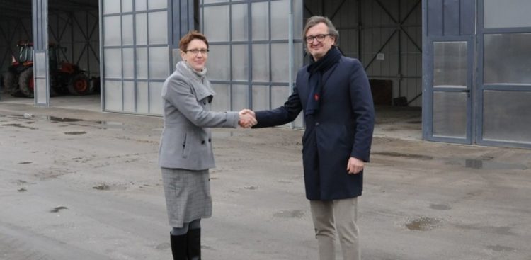 Wójt gminy Starogard Gdański Magdalena Forc-Cherek i Burmistrz Pelplina Mirosław Chyła (fot. Urząd Gminy Starogard Gdański)