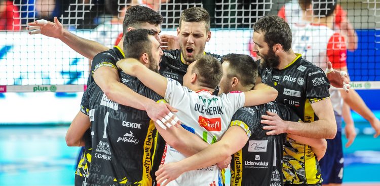 (FOT. MIROSLAW SZOZDA / 400mm.pl)