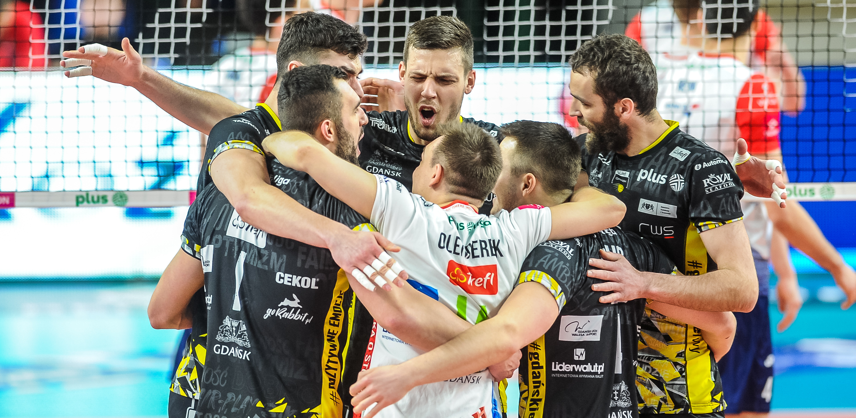 (FOT. MIROSLAW SZOZDA / 400mm.pl)