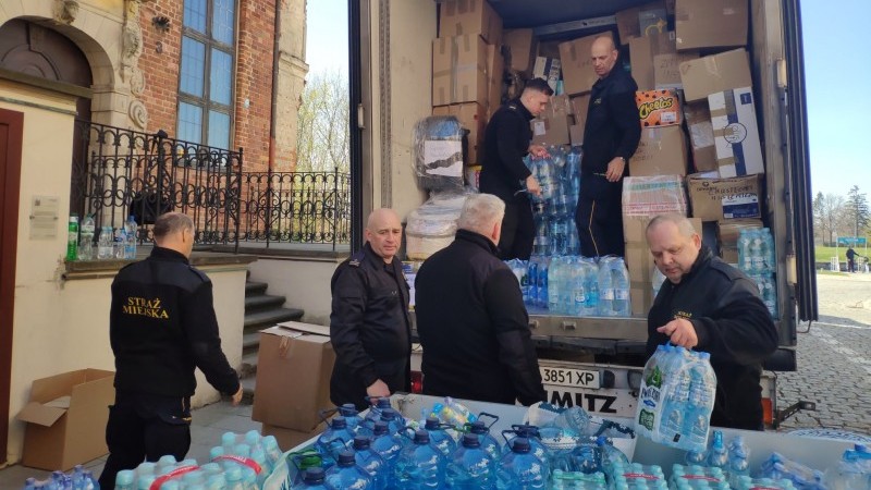 Elbląg soutient les Ukrainiens combattants.  14 tonnes de dons ont été transportés à Tarnopol