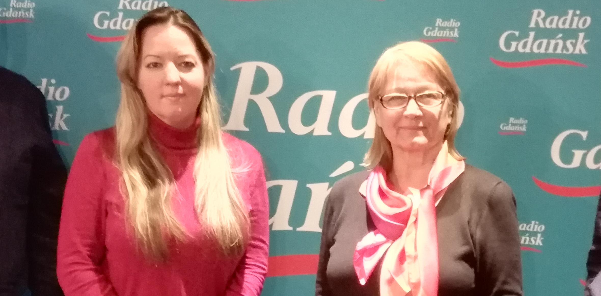 (Fot. Radio Gdańsk/Andrzej Urbański) Na zdjęciu: Józefa Czernijenko, prezes Stowarzyszenia Kultury Polskiej w Charkowie i Diana Krawczenko, dyrektor Polskiej Szkoły Sobotniej, także w Charkowie, które uciekły do Gdańska z bombardowanego przez Rosjan miasta
