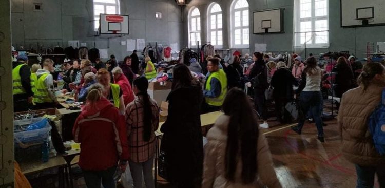 Fot. MOPR Słupsk . Punkt pomocy uchodźcom przy ul. Szarych Szeregów w Słupsku