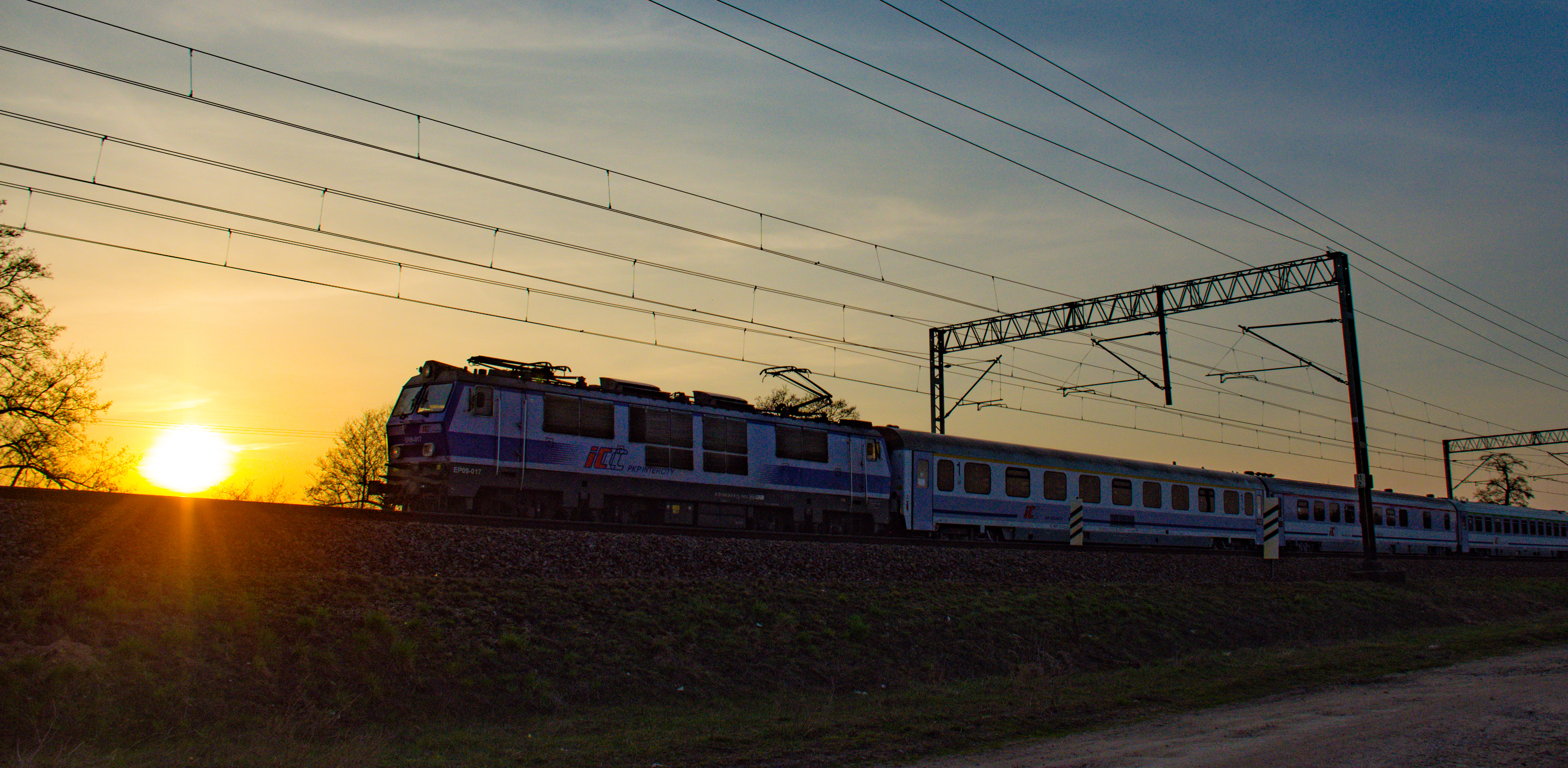 Pociąg Intercity (fot. Radio Gdańsk/Grzegorz Armatowski)