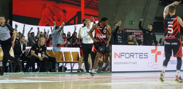 Fot. Czarni to Wy/facebook