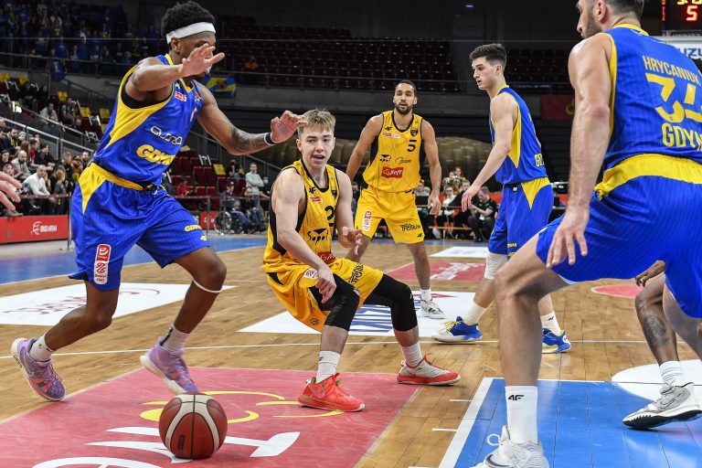 Ergo Arena Sopot/Gdansk. Derby Pomorza w koszykowce. Mecz Trefl Sopot vs Asseco Arka Gdynia 58:72. N/z Hubert Lalak. 11.12.2021 fot. Jerzy Bartkowski / KFP