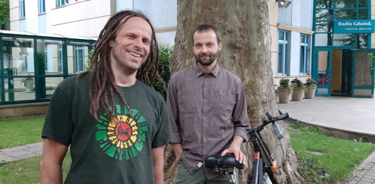 Na zdjęciu od lewej Michał Błaut i Roger Jackowski. (Fot. Radio Gdańsk/Włodzimierz Raszkiewicz)
