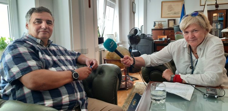 profesor dr. hab. inż. kpt. ż.w. Adam Weintrit