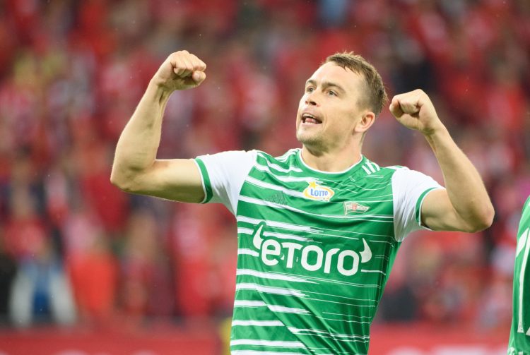 £ód, 31.07.2022. Zawodnik Lechii Gdañsk Maciej Gajos cieszy siê z gola podczas meczu 3. kolejki pi³karskiej Ekstraklasy z Widzewem £ód, 31 bm. (mk) PAP/Grzegorz Micha³owski