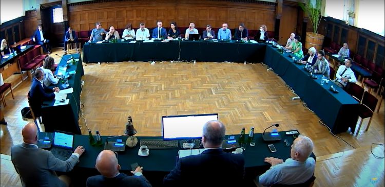 (fot. screen YouTube)