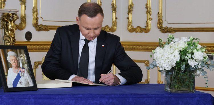 (Fot. prezydent.pl/Foreign Broadcasting Service)