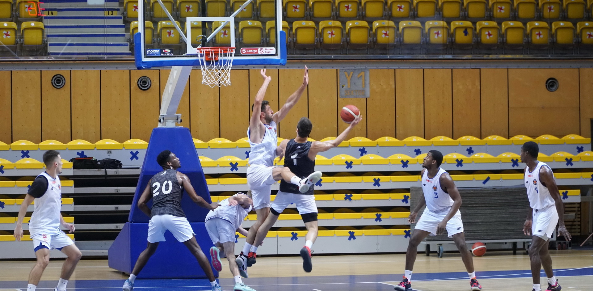 Fot. Czarni to Wy / facebook