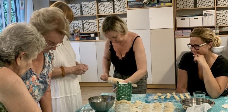 Na zdjęciu: warsztaty kulinarne w Stacji Orunia (fot. Agnieszka Haponiuk)