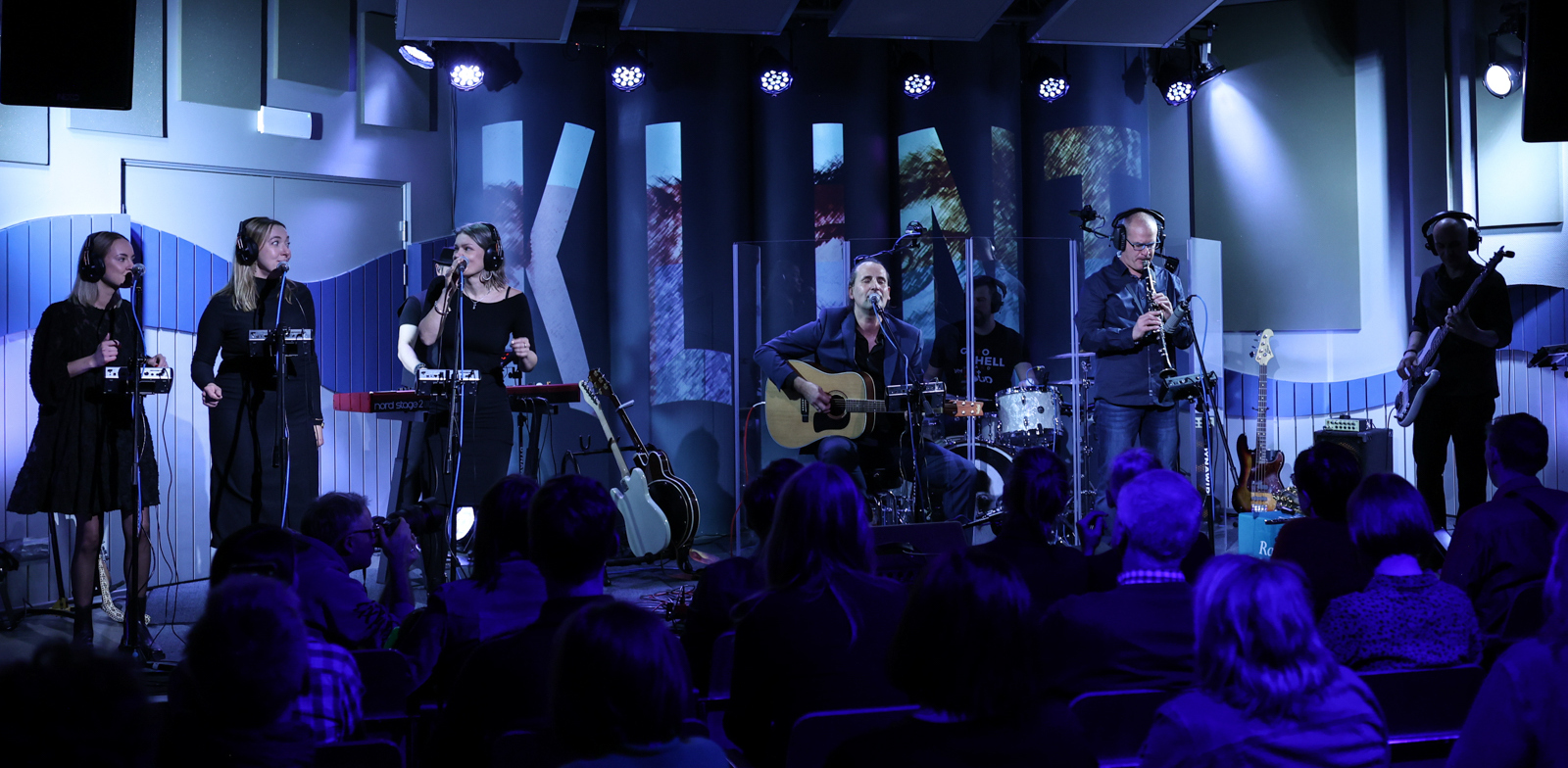 Zespół „Klint” w Radiu Gdańsk w ramach cyklu „Metropolia Jest Okey” (fot. Radio Gdańsk/Roman Jocher).