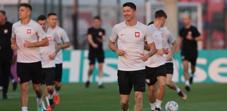 (Fot. EPA/Tolga Bozoglu)