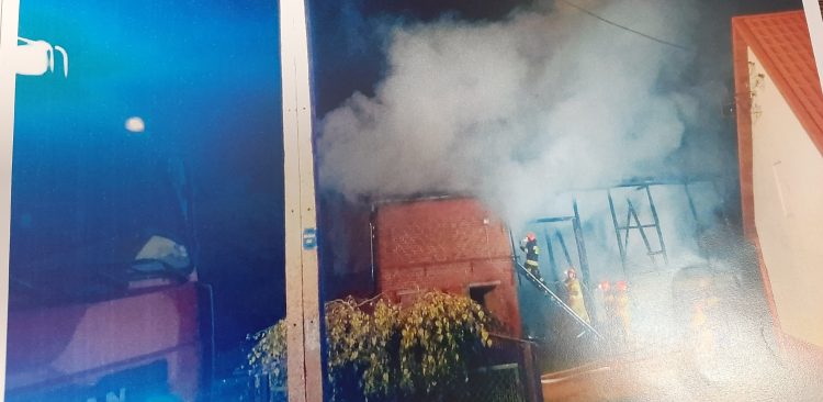 Fot. Przemysław Woś / Pożar domu nadleśniczego z Czarnego