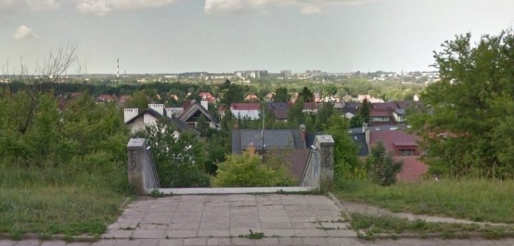 For. Google Steet Viev / widok ze skarpy przy ul. Górnej