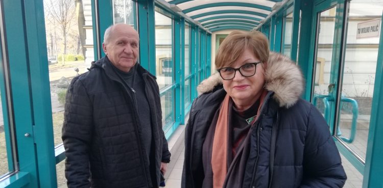 Ewa Kohnke - organizator Międzynarodowego Tygodnia Małżeństwa w Jastarni, Kuźnicy i Juracie - wraz z mężem (fot. Radio Gdańsk/Andrzej Urbański)