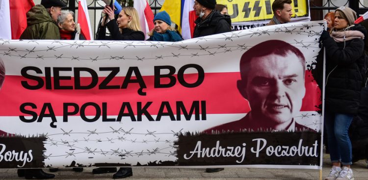 26.02.2022, protest pod konsulatem generalnym Federacji Rosyjskiej w Gdańsku (Fot. Radio Gdańsk/Roman Jocher)