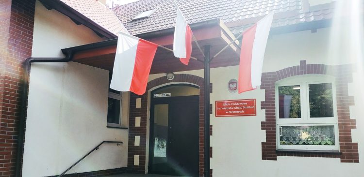 (Fot. Facebook.com/Szkoła Podstawowa im. Więźniów Obozu Stutthof w Niestępowie)