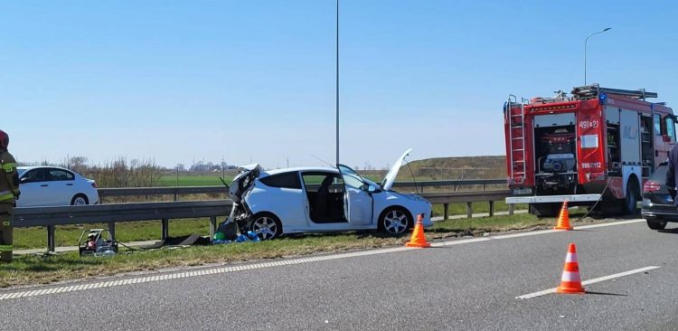 Kolizja na S7 (fot. Facebook/OSP KSRG JOT Nowy Dwór Gdański)