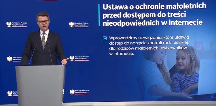 (Fot. Facebook.com/Kancelaria Premiera)