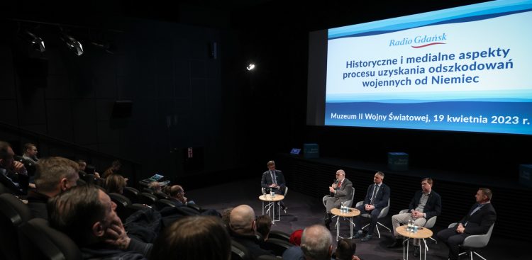 Konferencja "Historyczne i medialne aspekty procesu uzyskania odszkodowań wojennych od Niemiec" (fot. Radio Gdańsk/Roman Jocher)