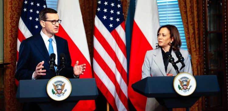 Mateusz Morawiecki i Kamala Harris (fot. KPRM/Krystian Maj)