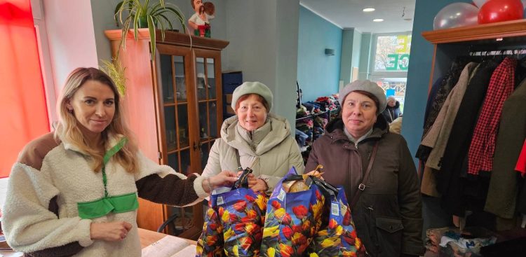 (Fot. Punkt Zbiórki Darów dla uchodźców Słupsk)