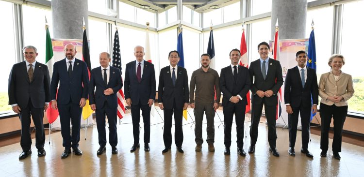 (fot. Twitter/外務省)