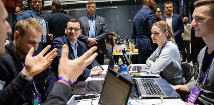 Premier Morawiecki podczas festiwalu programowania (fot. KPRM/Adam Guz)