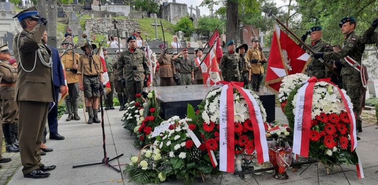 Uroczystości przy Mauzoleum Matki i Serca Syna na wileńskiej Rossie. (Fot. Radio Gdańsk/Michał Rzepiak)