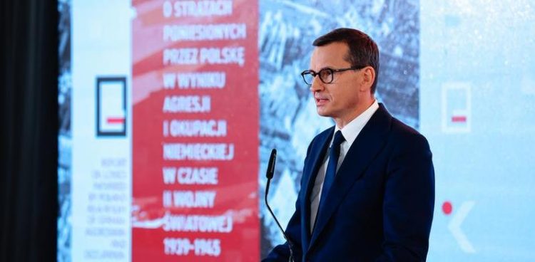 Prime Minister Mateusz Morawiecki during presentation of the report on Poland's war losses (fot. Kancelaria Premiera)