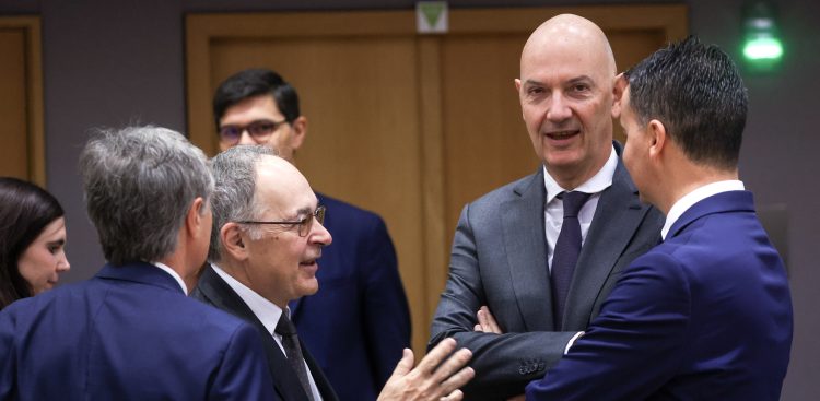 (Fot. EPA/OLIVIER HOSLET)