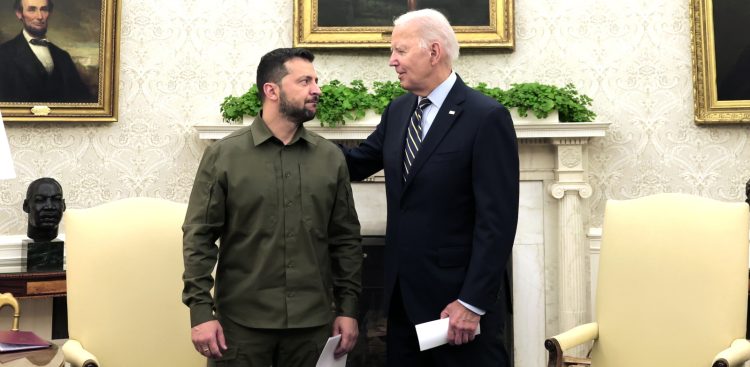 (fot. EPA/JULIA NIKHINSON / POOL
Dostawca: PAP/EPA)