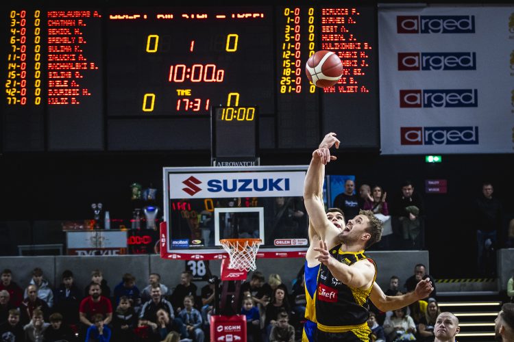 Archiwum i mecz BM Stal - Trefl. fot. Rafał Jakubowicz/Arged BM Stal/plk.pl