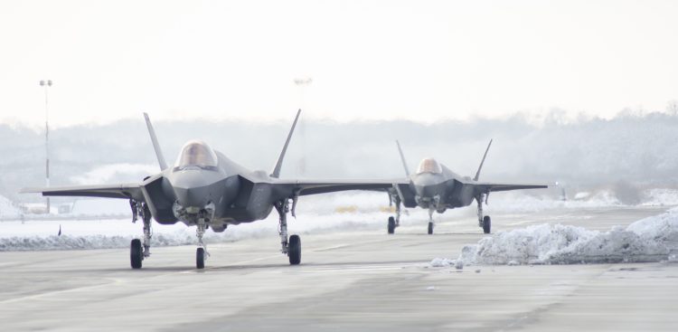 (Fot. X/NATO Air Command)