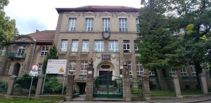 III LO w Gdańsku, gdzie odbyła się konferencja akcji "Tęczowy Piątek" (Fot. Wikimedia Commons/Ktyzoo)