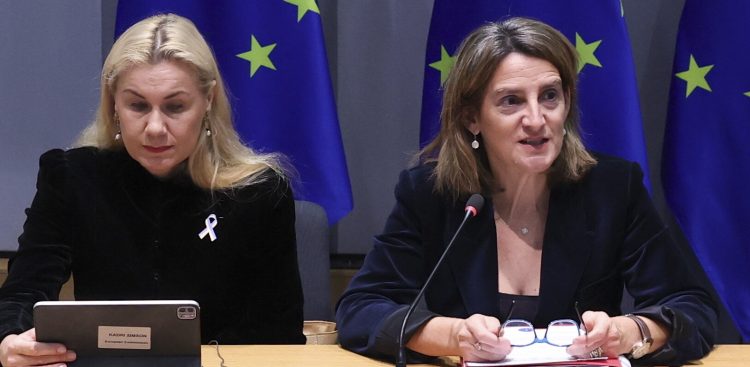 Komisarz UE ds. energii Kadri Simson (Fot. EPA/OLIVIER HOSLET)