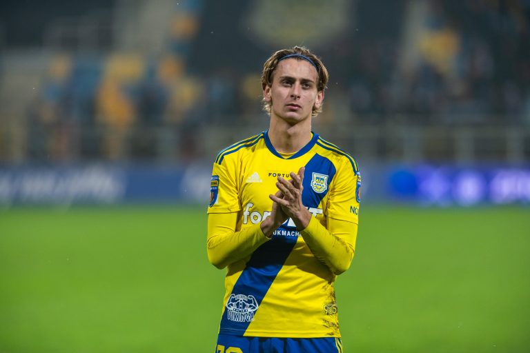 Fortuna Puchar Polski. Arka Gdynia - Lech Poznań 0:1 n/z Marcel Predenkiewicz  07.12.2023 / fot. Maciej Czarniak/KFP