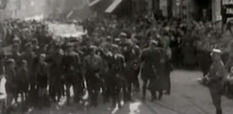 (stopklatka z filmu zamieszczonego na youtube.com)